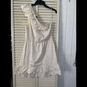 Beige Greek Godess shoulder dress